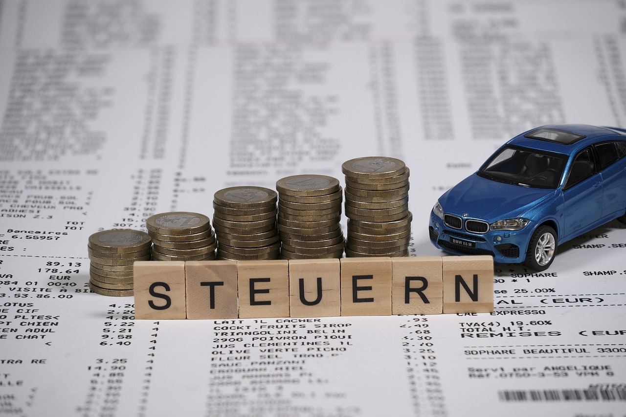 image voiturette et pièces d'argent